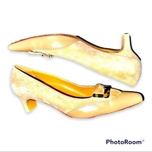 🌐 SALVATORE FERRAGAMO AGATE VINTAGE BOX TOE KITTEN HEELS 7.5 AA